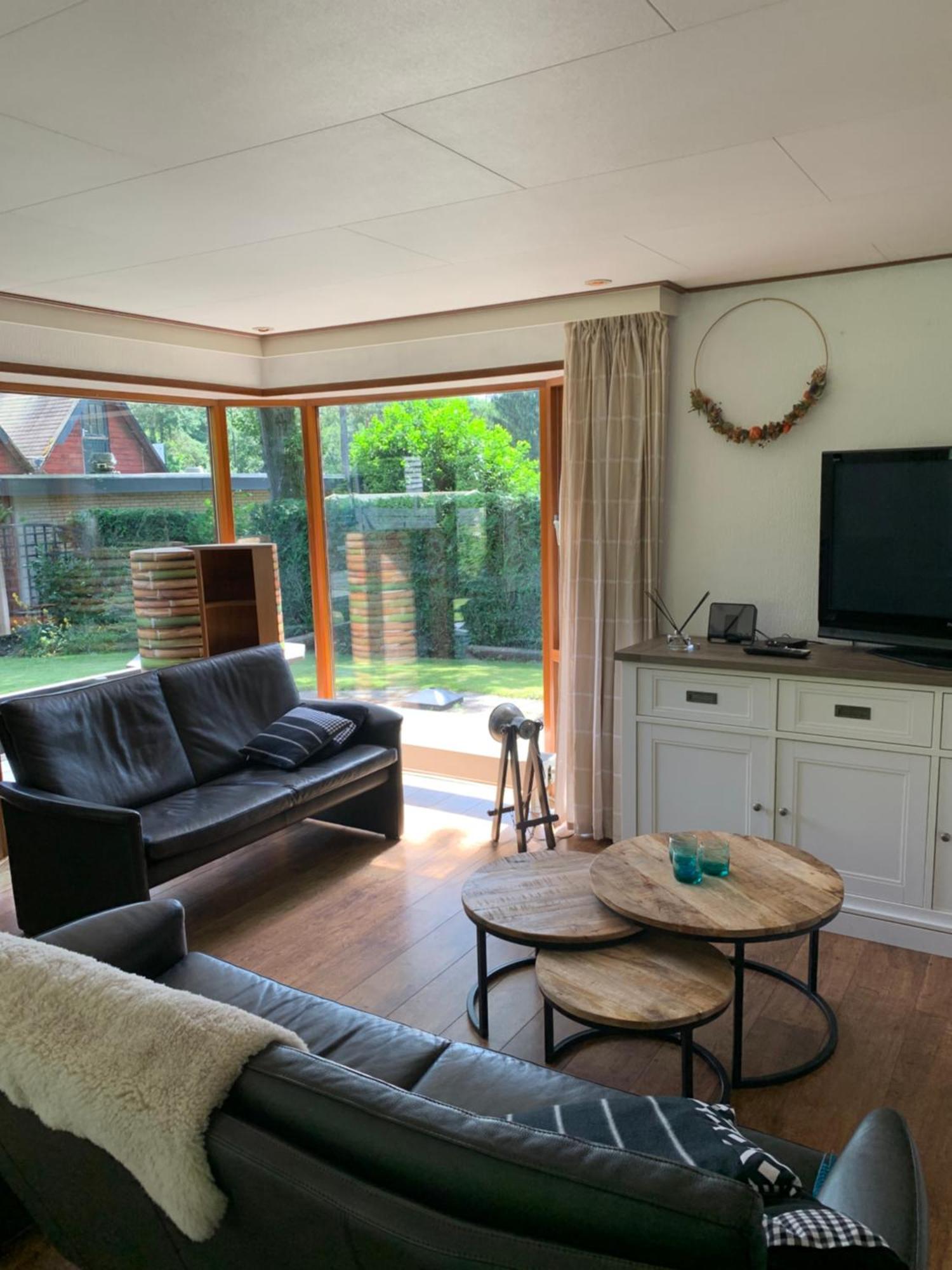 Dubbele Chalet Op Recreatiepark Topparken Op De Veluwe In Beekbergen Met Grote Vrije Tuin En Eigen Parkeerplaats 部屋 写真
