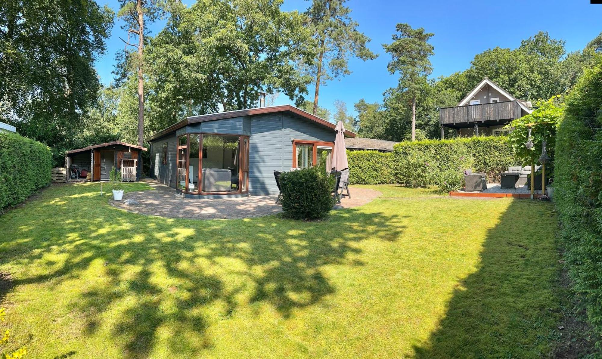 Dubbele Chalet Op Recreatiepark Topparken Op De Veluwe In Beekbergen Met Grote Vrije Tuin En Eigen Parkeerplaats エクステリア 写真